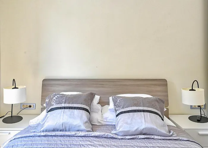 Carmen Case de vacanță